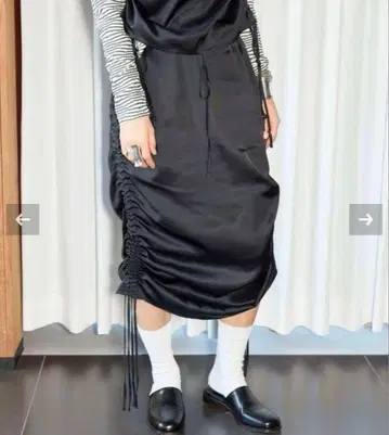 BASERANGE/베이스레인지 PICTORIAL STRAP SKIRT
