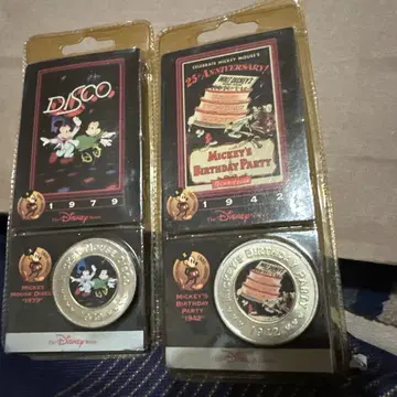 Disney Decades Coin 2개 세트