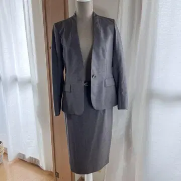 초고급품 유니버설 랭귀지 여름용 정장