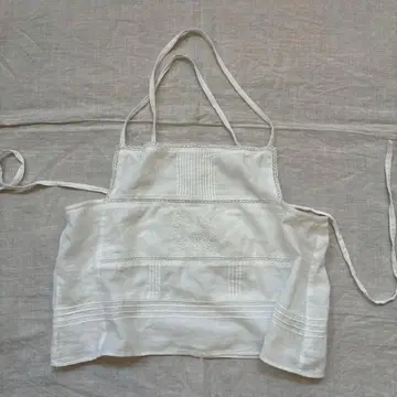 어반 리서치 도어스 쁘띠 레이스 에이프런풍 블라우스