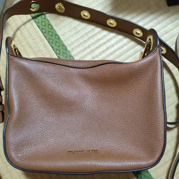 MICHAEL KORS 브라운 숄더백