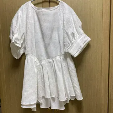 엘렌디크 화이트 프릴 셔츠