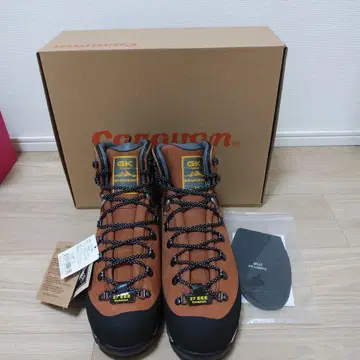 [미사용 새상품] 캐러밴 GK85 브라운 27.0cm EEE