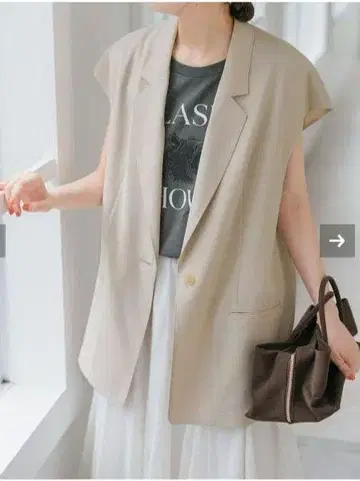 Spick&Span 하이 트위스트 드로 스트라이크 베스트