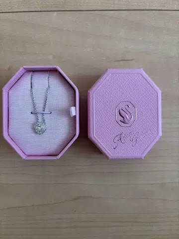 아리애나 그란데 x 스와로브스키 목걸이 펜던트 하트