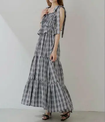 Chico 아지메 끈 디자인 체크 무늬 셔링 롱 원피스 블랙