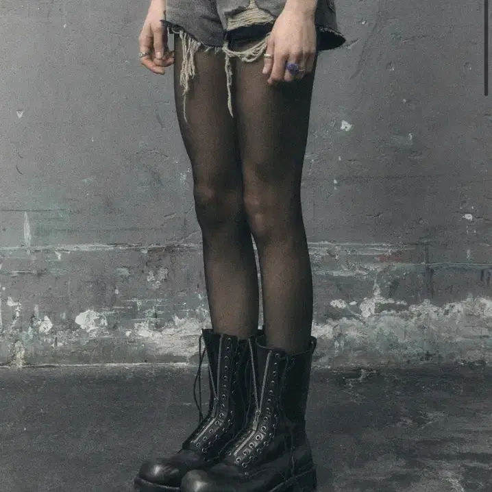 bohemian seoul Damage Washig Shorts ボヘムソ パンツ BOHEMSEO DESTROYED GRAY DENIM SHORTS 12TH] DESTROYED