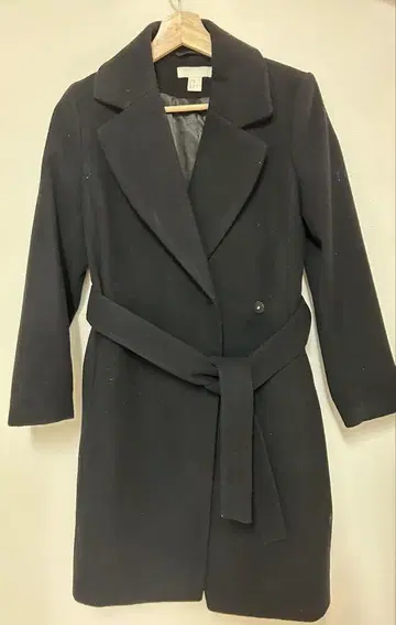 H&M 블랙 체스터 코트 벨트