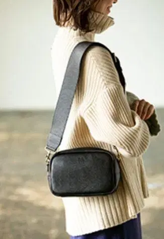 컨디션 최상 Ch!iii Bag wide belt boston / 블랙