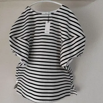 k.k closet MAHA 스트라이프 컷소, 태그 포함