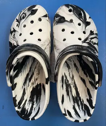 crocs 클로그 샌들 화이트 블랙 클래식 마블 9 (27cm)
