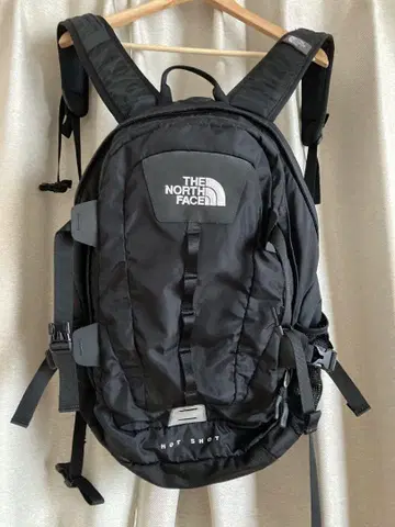 더 노스페이스 핫 샷 블랙 백팩 NM72006