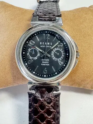 L239 손목시계 BEAMS 빔즈 FUNCTION 데이데이트