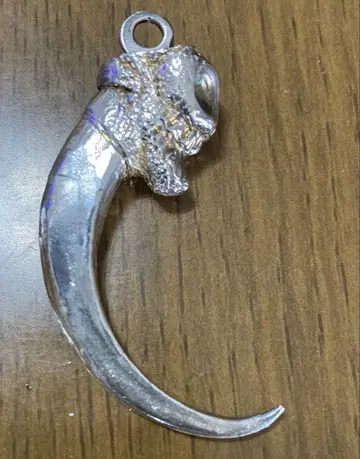 inipi skull claw