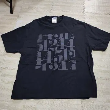 킨키 키즈 25주년 기념 티셔츠 블랙