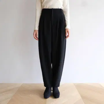 SEAROOMLYNN 더블 tuck 테이퍼드 팬츠
