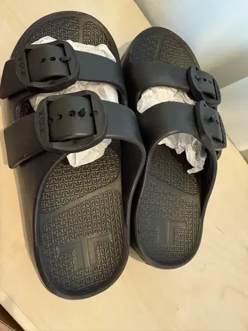 [미사용 새상품] TELIC 테릭 리커버리 샌들 블랙 S 사이즈