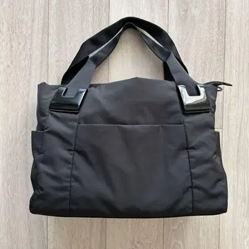 ear PAPILLONNER 수지 파츠 부착 토트백 M/숄더 포함