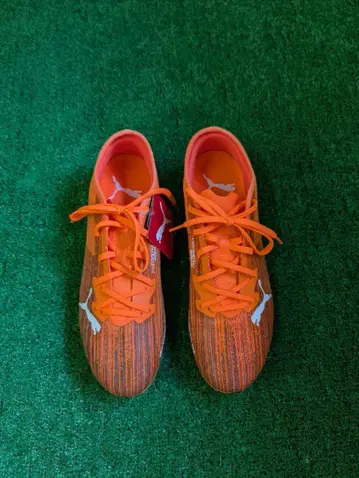 [미사용 새상품] PUMA ULTRA MG 축구화 오렌지 28.0cm