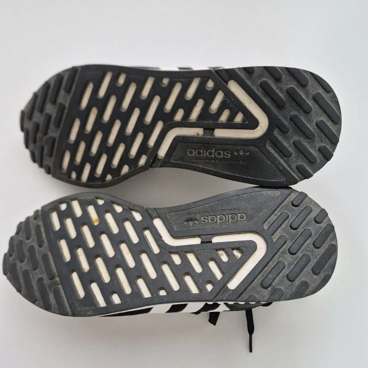 [275]아디다스 오리지널 스무스 러너 운동화