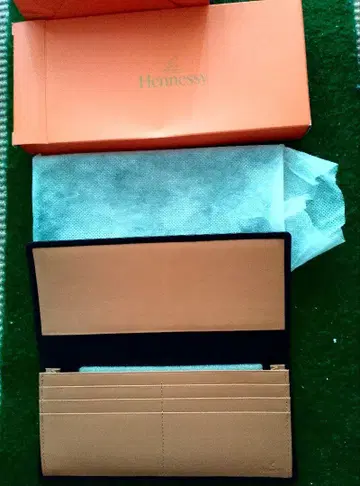 Hennessy 가죽 장지갑 블랙 미사용