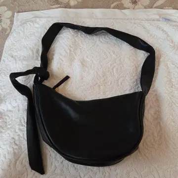 카슈카슈 언필리온 원숄더 백 블랙