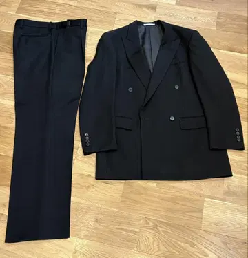 YUKI TORII HOMME 블랙 포멀 수트