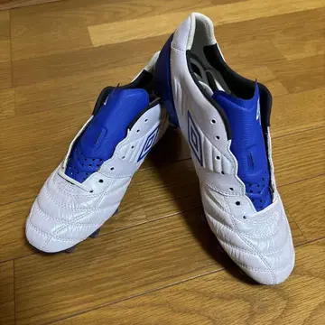 UMBRO 액셀러레이터 프로 26.0