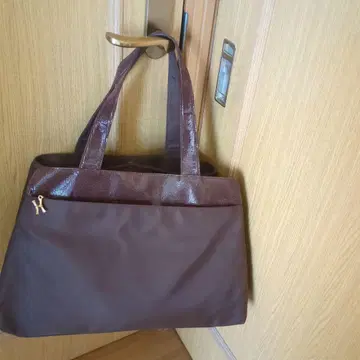 한아이 유키코 브라운 나일론 토트백