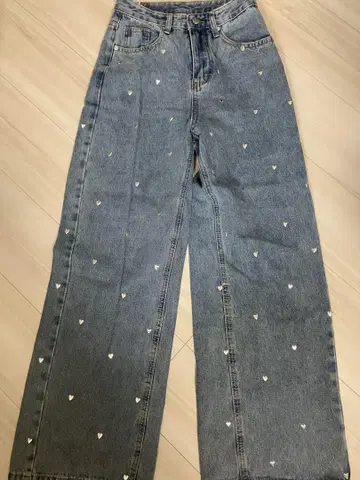 하트 장식 프리 사이즈 데님 와이드 레그 데님