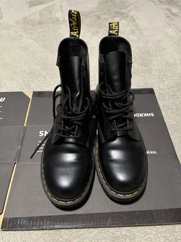 Dr. Martens 닥터마틴 1460 홀 8 부츠 28cm