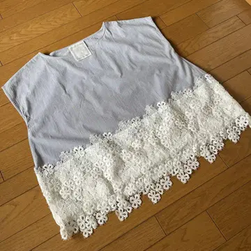 BEARDSLEY 반팔 밑단 레이스