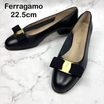 [스테디셀러] Ferragamo 바라 리본 블랙 펌프스 22.5 네이비