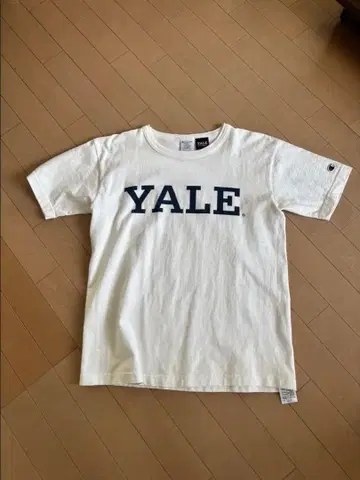 Yale University 티셔츠