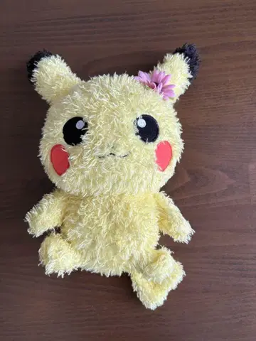 피카츄 봉제 인형 꽃 버전