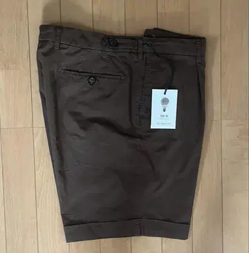 벨위치 브라운 쇼트 팬츠