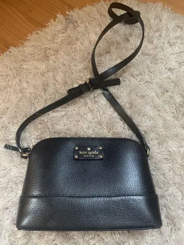 kate spade 블랙 가죽 숄더백