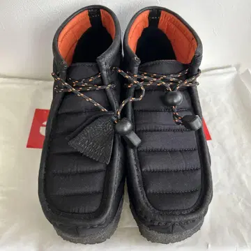 clarks 블랙 왈라비