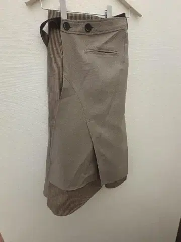 유나이티드 도쿄 스커트 브라운