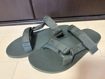 테바 유니버설 슬라이드 샌들 올리브 그린
