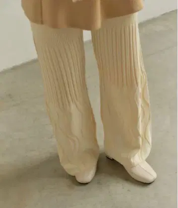 Eaphi wave design knit pants