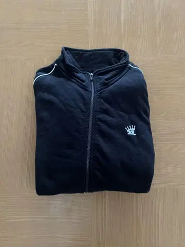 X-LAREG 지퍼 스웨터