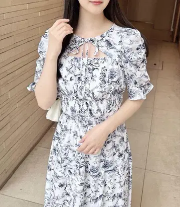INGNI 데콜테 오픈 꽃무늬 원피스