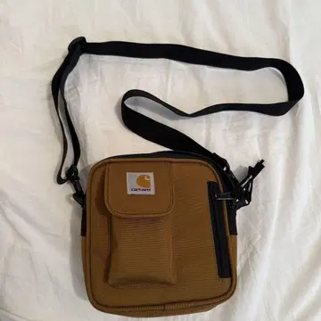 Carhartt 숄더백 브라운