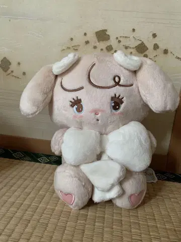 미코 캐릭터 안아주는 리본 인형 너트