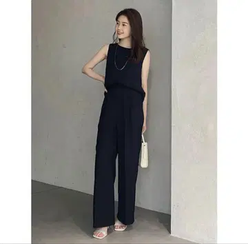 아누안스 아뉴 백사틴 스트레이트 팬츠 네이비