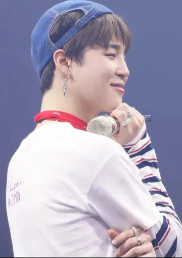 BTS 지민 티셔츠 화이트