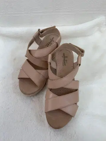 베이지 스트랩 샌들 22.5cm