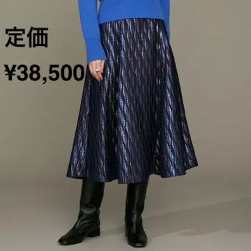 메탈릭 자카드 플레어 스커트
