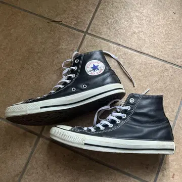 Converse 블랙 하이컷 스니커즈